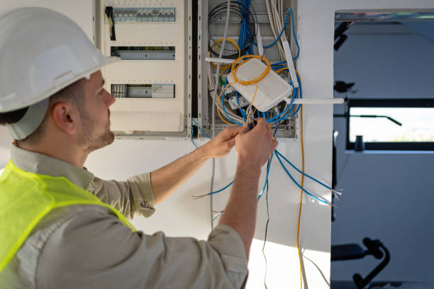 Best Local Electrician Companies  in Indianola, WA
